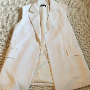 White theory vest